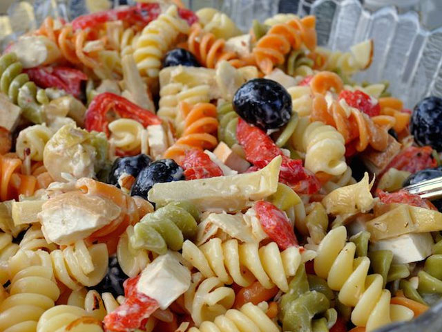 Ensalada de Pasta Fría con Pechugon picado
