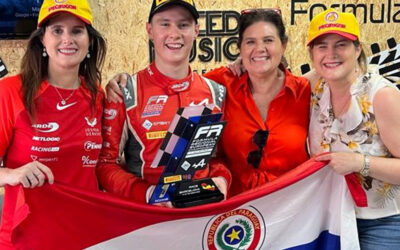 PECHUGON apoya al piloto paraguayo Joshua Duerksen